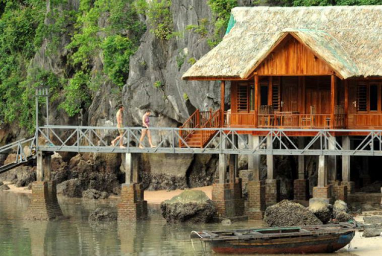 Bungalow in Cat Ba island