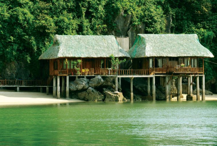 Bungalow in Cat Ba island