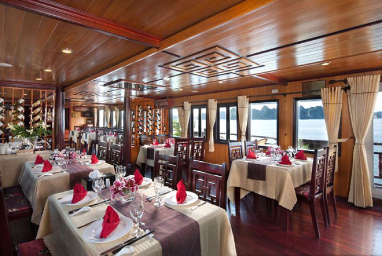 Cruise restaurant